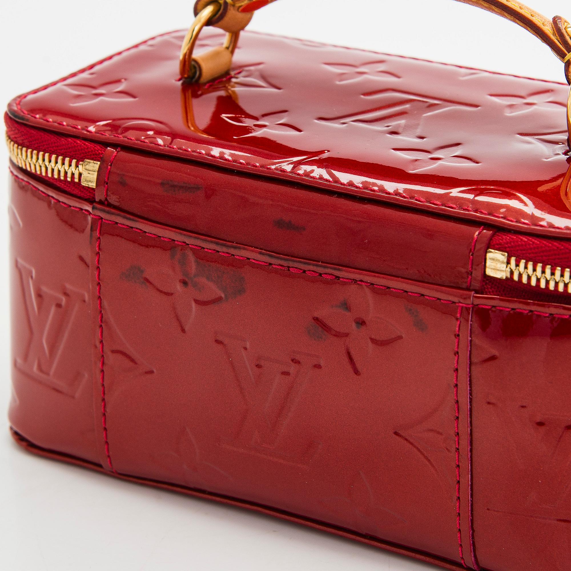 Louis Vuitton, korurasia.