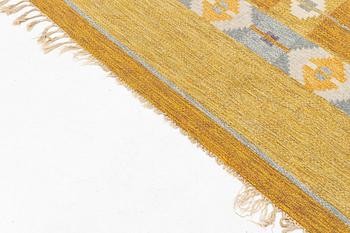 Ingegerd Silow, matta, rölakan, signerad IS, ca 302 x 188 cm.