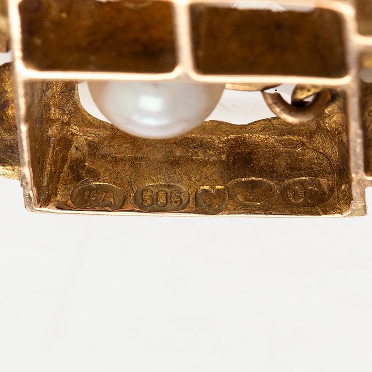 Björn Weckström, "Magic pearl," necklace, cultured pearl, 14K gold, Lapponia 1968.