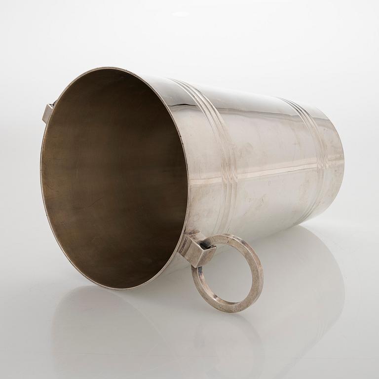 A champagne cooler, St Médard, France, first half of the 20th century.