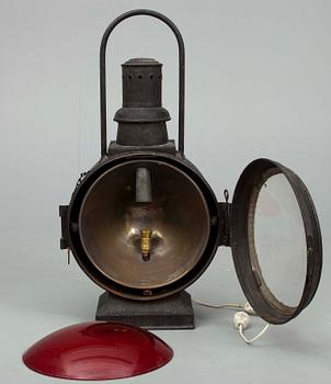 LYKTA/LAMPA, plåt samt glas, 1900-talets början.