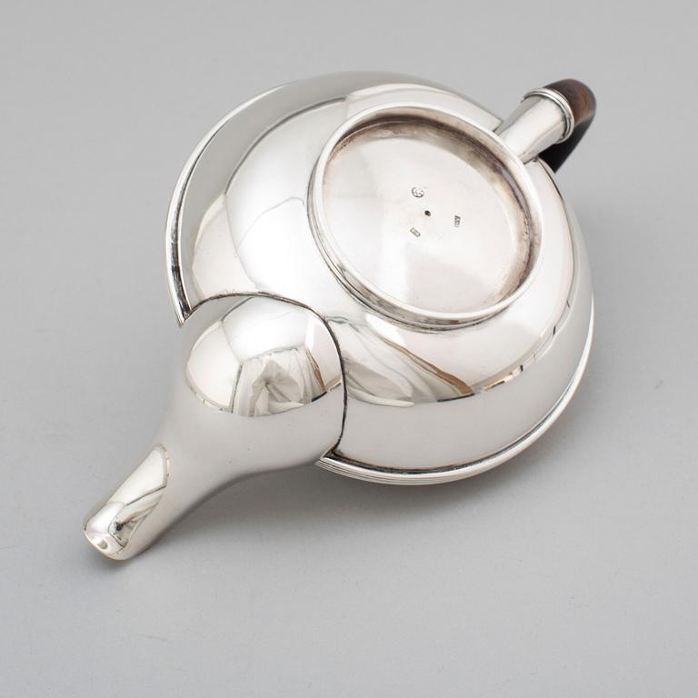 TEKANNA, silver, icke identifierad mästarstämpel, S:t Petersburg 1800-tal.