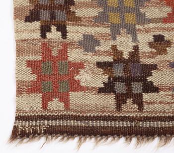 DRAPERI. "Lammet". Rölakan. 257,5 x 162,5 cm. Signerat MMF.