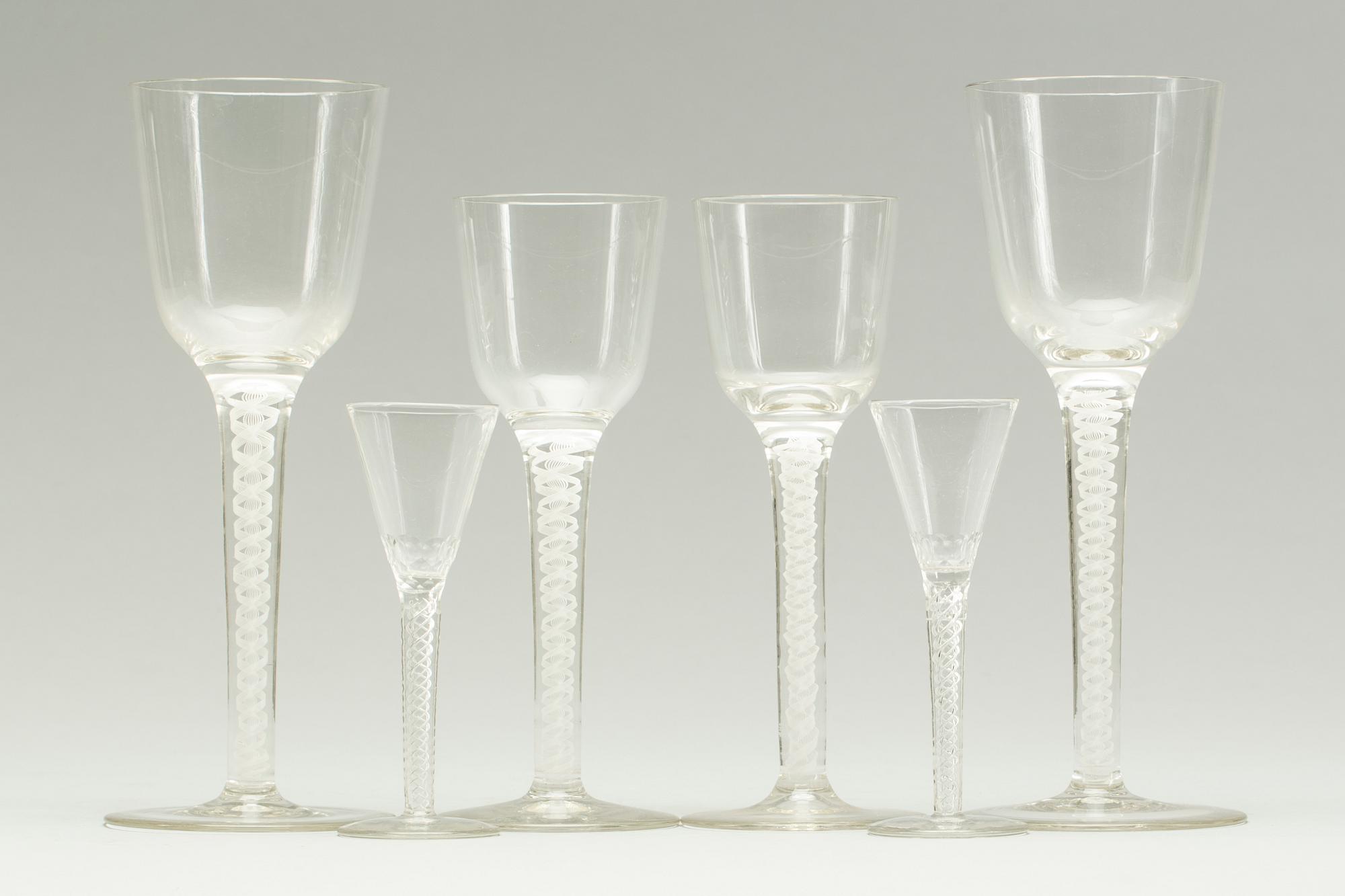 GLASSERVISDELAR, 6 st, 1900-tal.