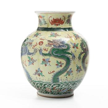 A Chinese porcelain vase, 20th century.