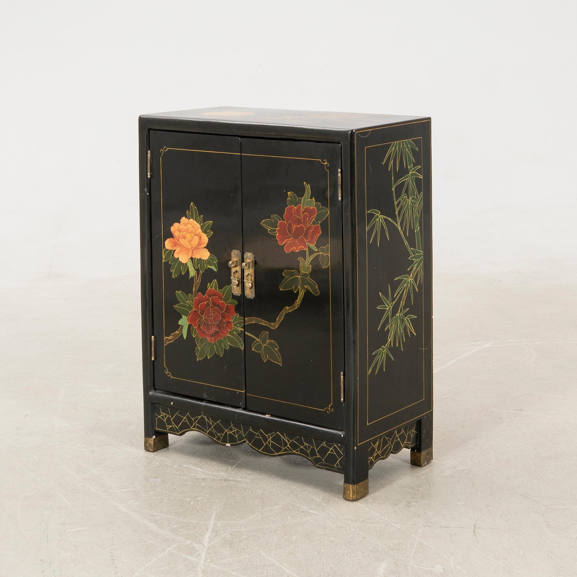 Cabinet China 20th century.