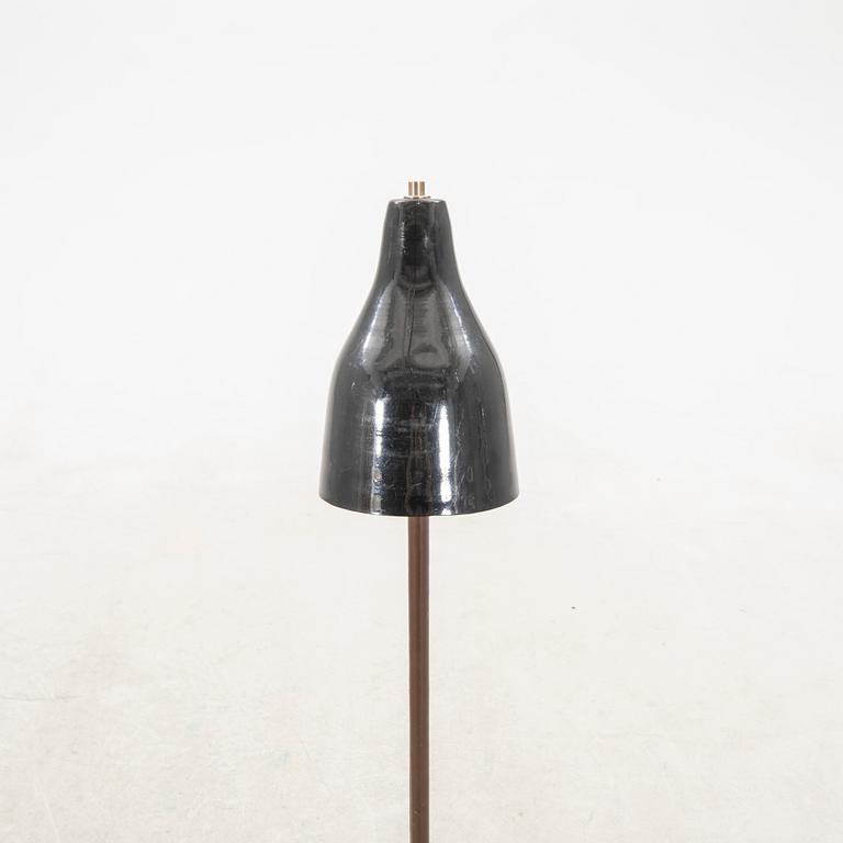 Mid-20th century floor lamp.