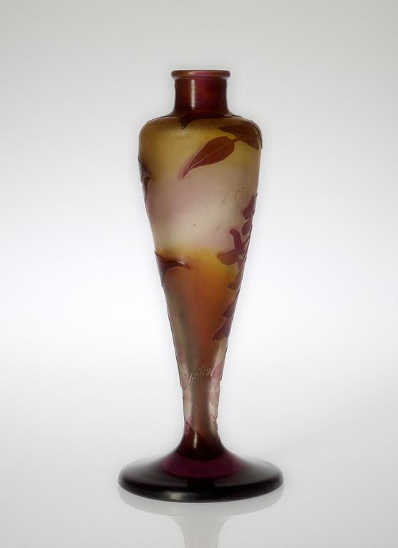 An Emile Gallé Art Nouveau cameo glass vase, Nancy, France.