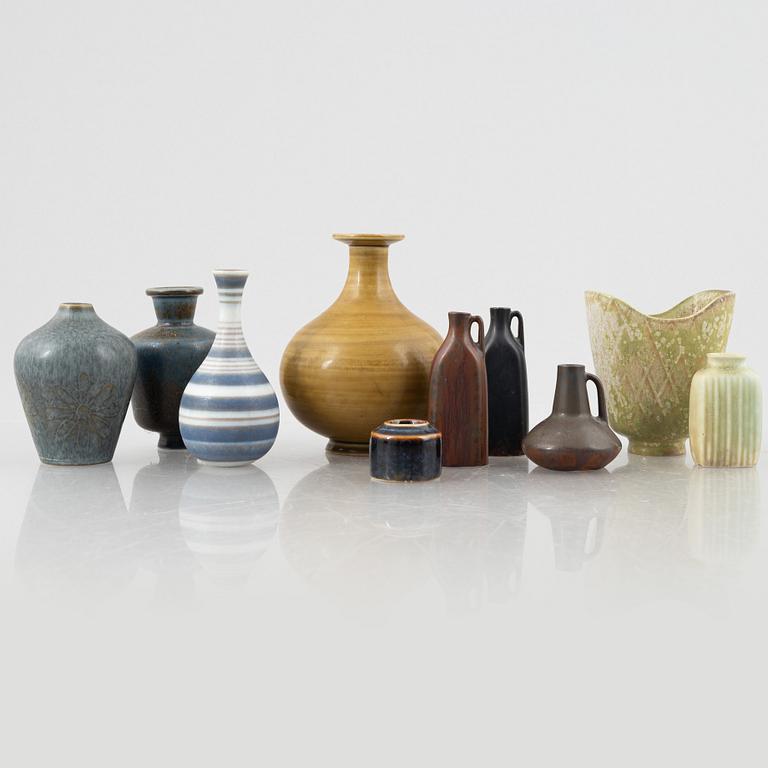 Gunnar Nylund, five stoneware vases and Carl-Harry Stålhane, five stoneware vases, Rörstrand.