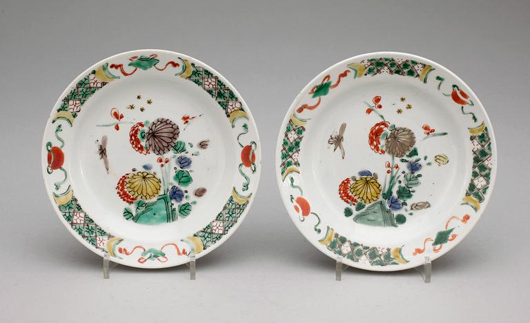 SKÅLFAT, ett par, porslin, Kina, 1800-tal.