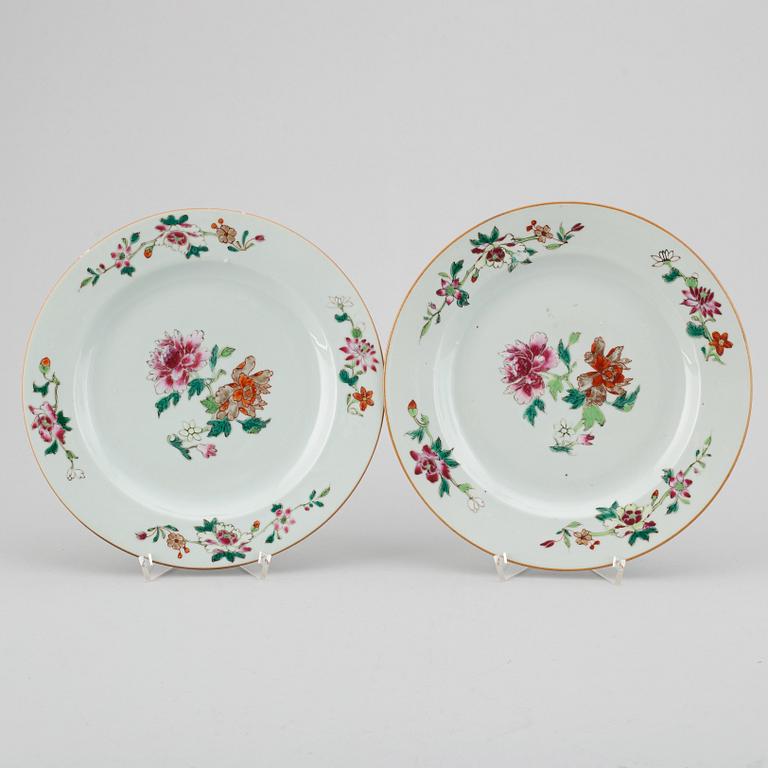 A pair of Famille Rose dishes, Qing dynasty, Qianlong (1735-95).