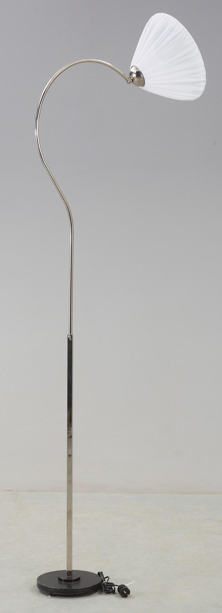 GOLVLAMPA, 1900-talets första hälft.