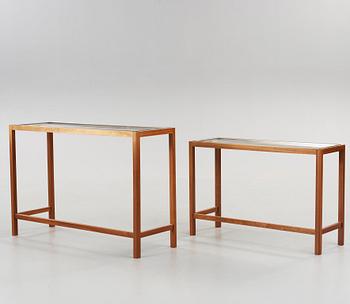 Josef Frank, A set of mahogany side tables, Svenskt Tenn, post 1985.