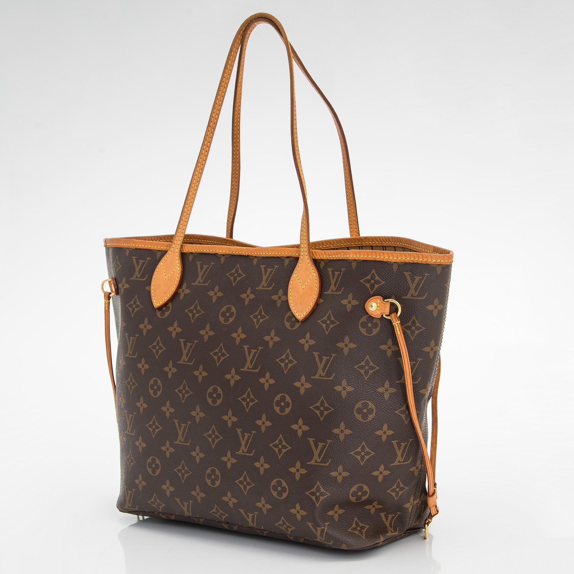 Louis Vuitton, a Monogram Canvas 'Neverfull MM' bag.