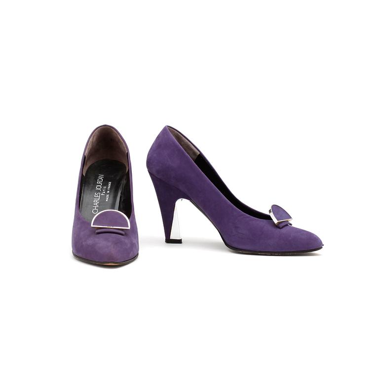 CHARLES JOURDAN, a pair of purple leather pumps.