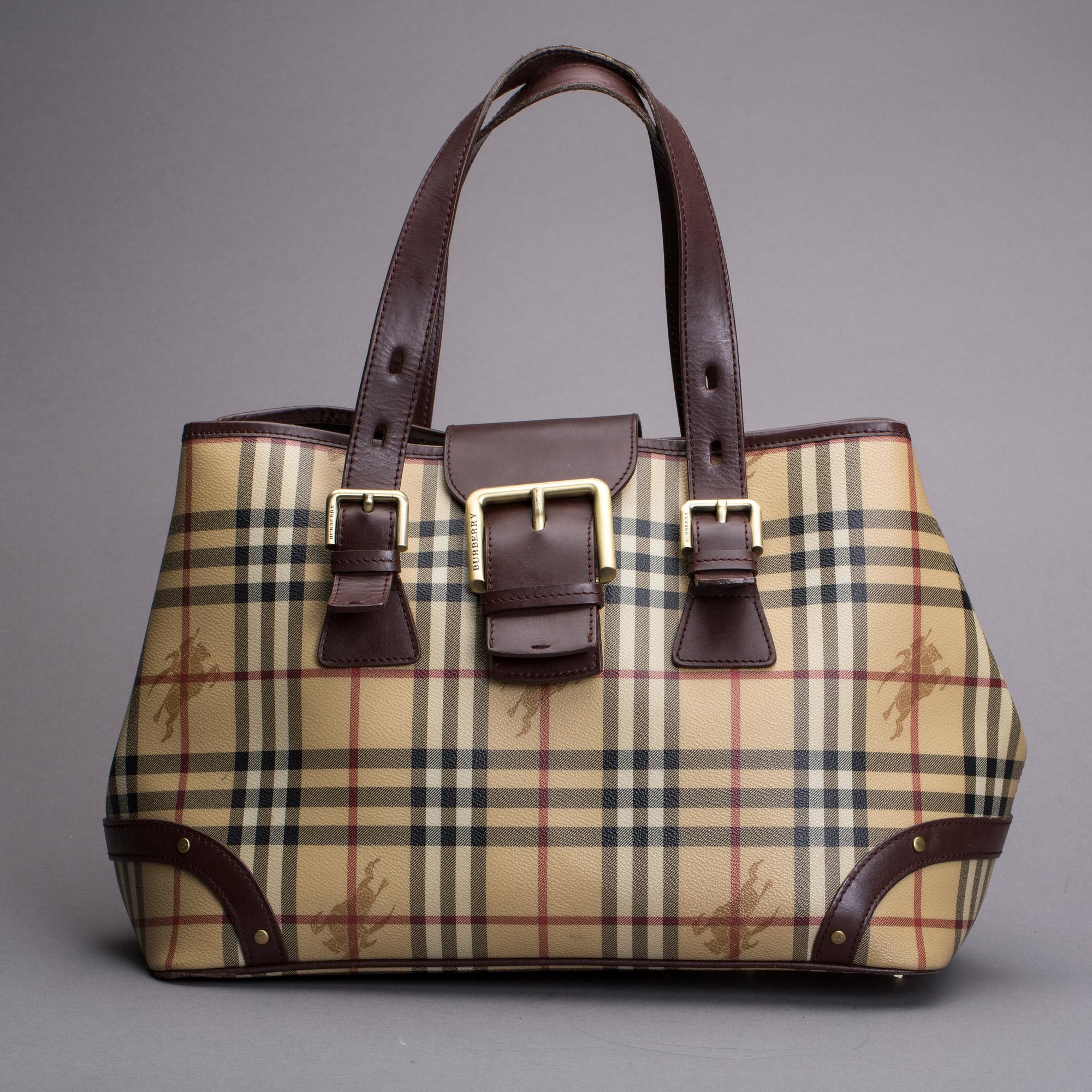 VÄSKA, Burberry.