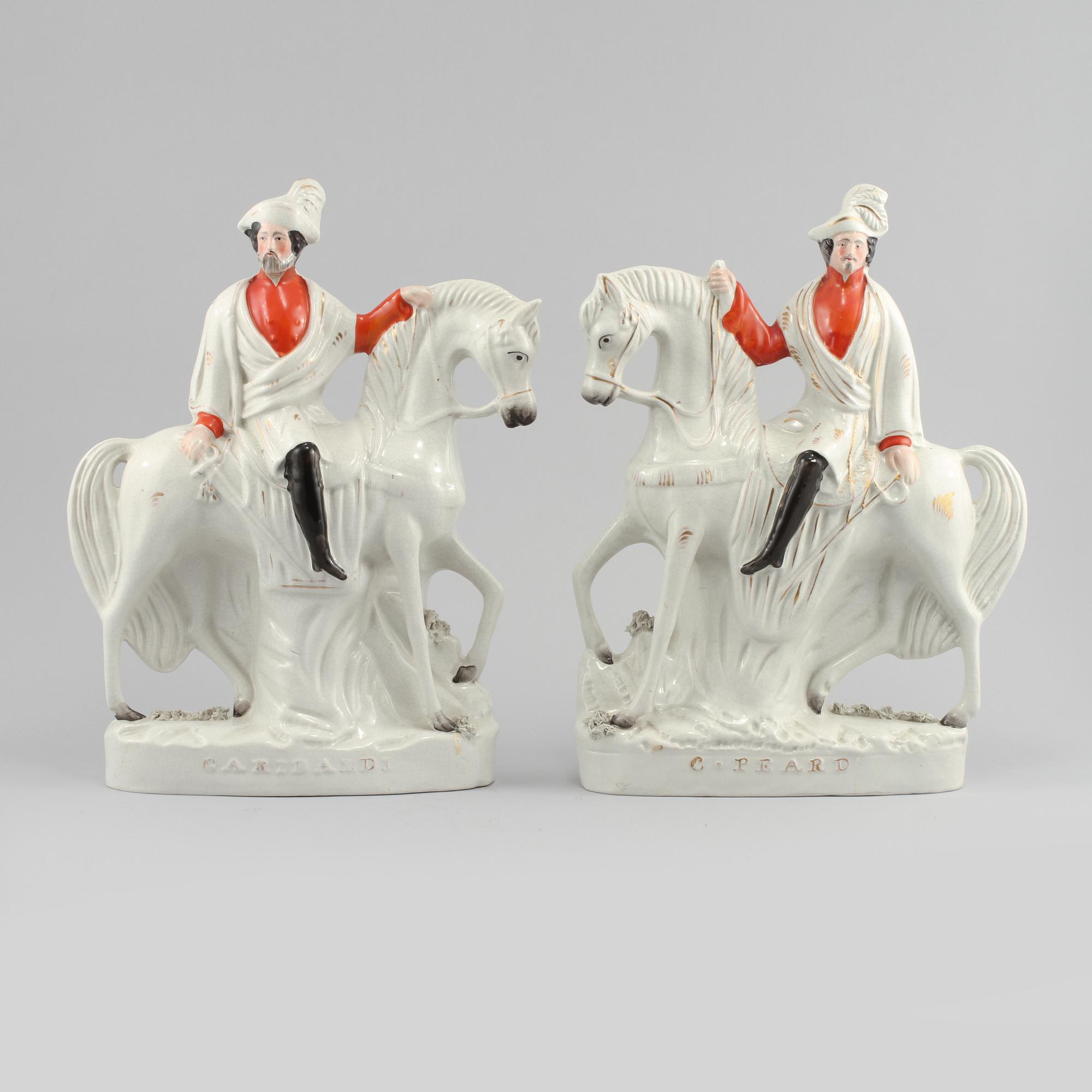 FIGURINER, ett par, porslin, Staffordshire, 1800-talets senare del.