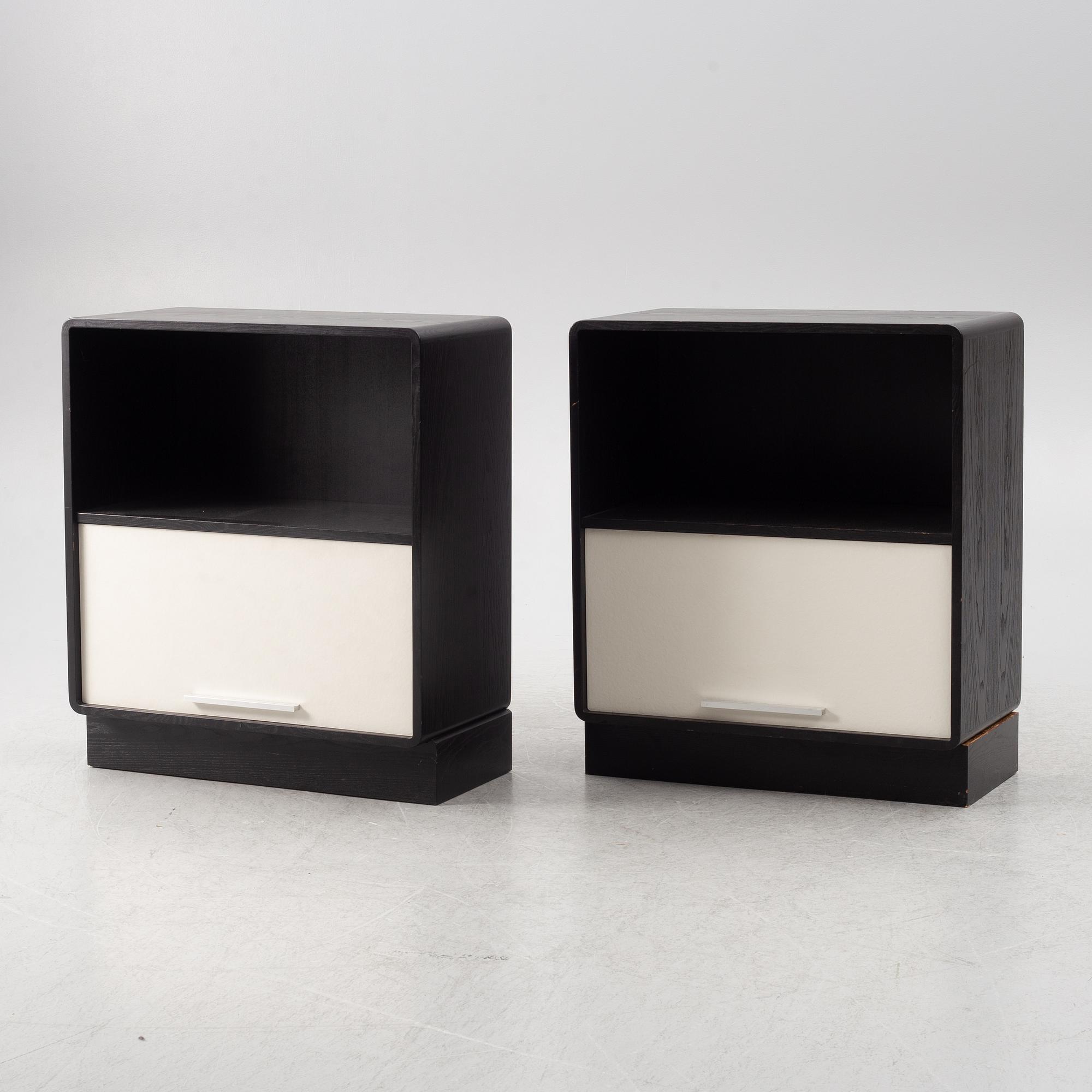 Dyrlund & Smith, hurtsar/skåp, ett par, Danmark, 1900-talets senare del.