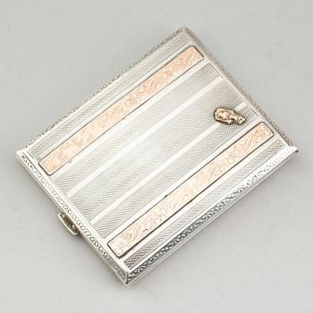 CIGARETTETUI, silver, Polen, 1930-tal. Vikt ca 127 gram.