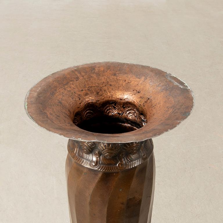 Pedestal, Art Nouveau early 20th century.