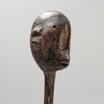 Twelve sculptures, reportedly from Makonde, Tanzania, Luba, Congo, and moore, from the second half of the 20:th century.