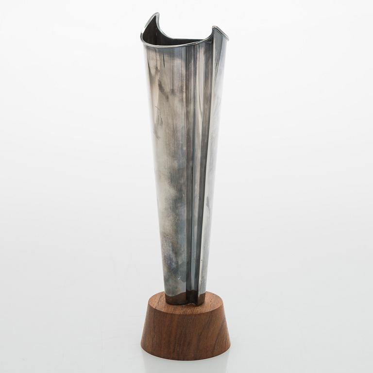 Tapio Wirkkala, a 'Liekki' (Flame) silver vase, Kultakeskus Hämeenlinna 1962.