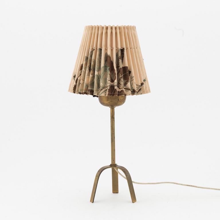 Bergboms & Co, a 'B-31' Swedish Modern table lamp, 1940's/50's.