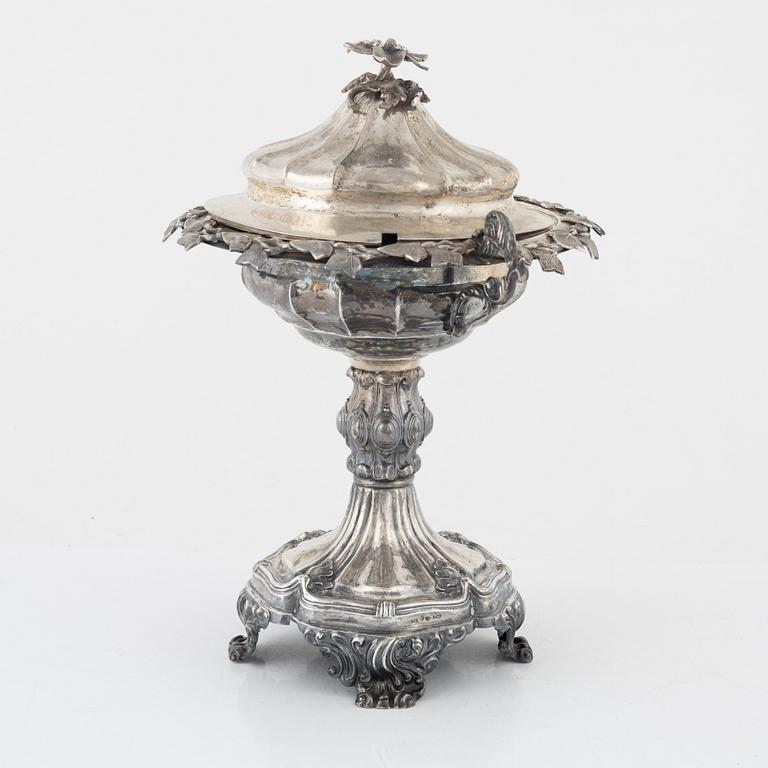 Gustaf Möllenborg, a Swedish silver sugarbowl with cover, Stcokholm, 1849.
