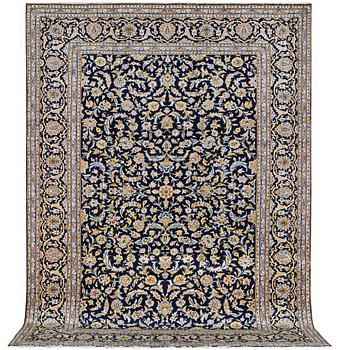 A Kashan carpet, c. 360 x 260 cm.