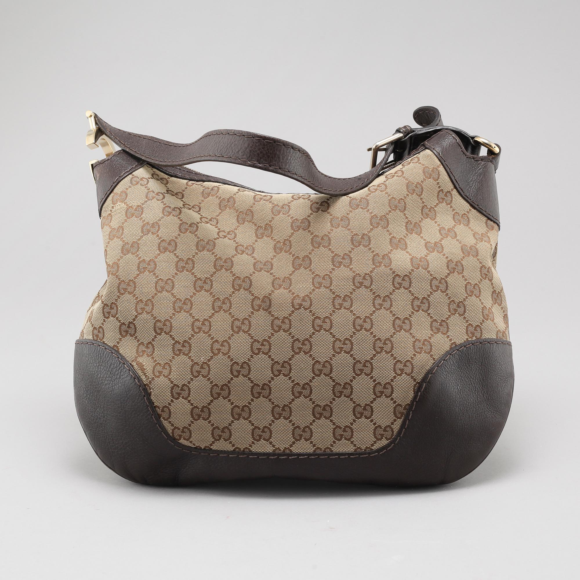 A Gucci bag, model "Charlotte Medium Hobo bag".