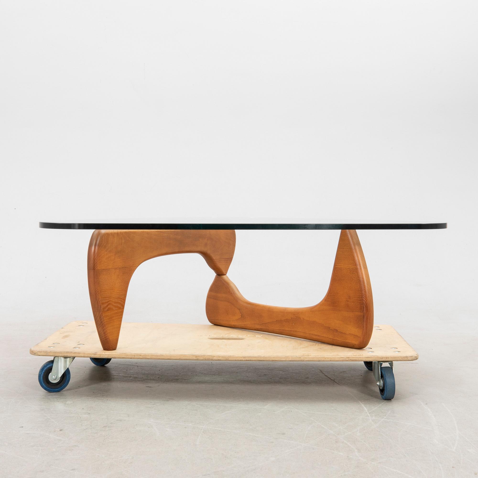 Isamu Noguchi, soffbord "Noguchi coffee table", Vitra.