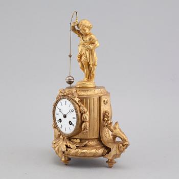 BORDSUR med GLASKUPA, 1800-talets andra hälft.