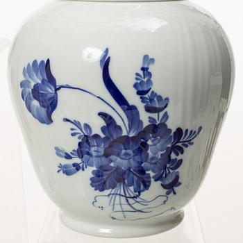 Royal Copenhagen, Dinner service, 77 pieces, Blå blomst.