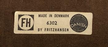 AKSEL BENDER MADSEN/EJNAR LARSEN,  karmstolar modell 6302  ett par för Fritz Hansen 1950/55.