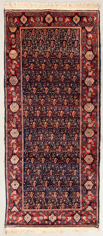 Senneh rug gallery semi-antique 285x123 cm.