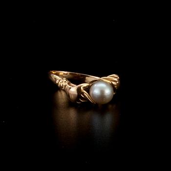 RING, 14K guld, pärla. Medlet av 1900-talet. Vikt 2,9 g.
