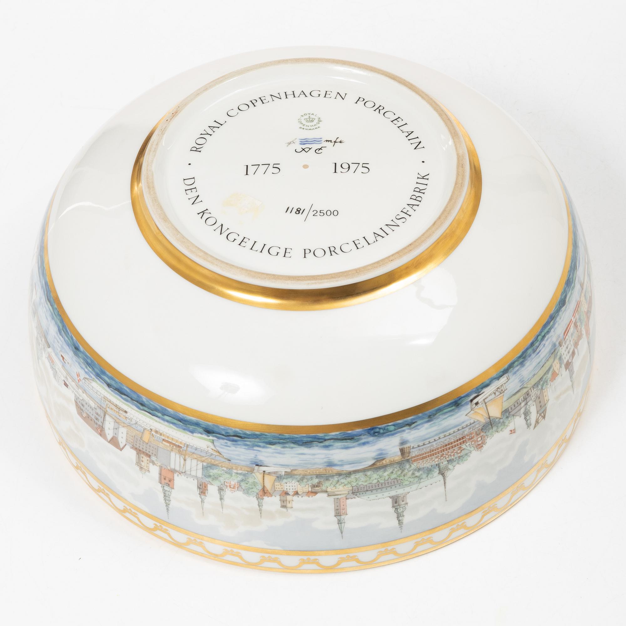 Royal Copenhagen, Bowl, porcelain, 1975.