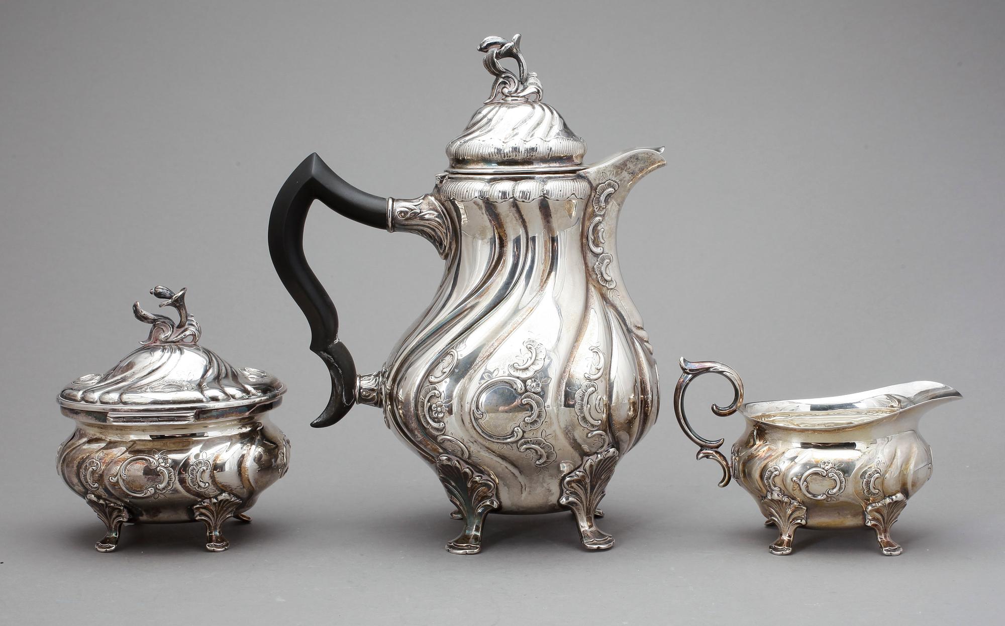 KAFFESERVIS, 3 delar. Silver. CG Hallberg Stockholm 1947. Vikt tot ca 1015 g.