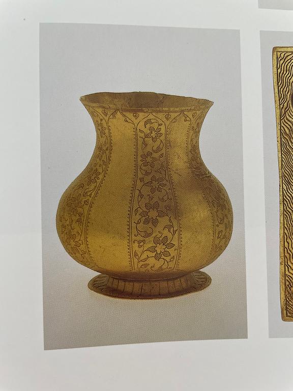 A rare gold vase, China or Central Asia, 12th-14th century.