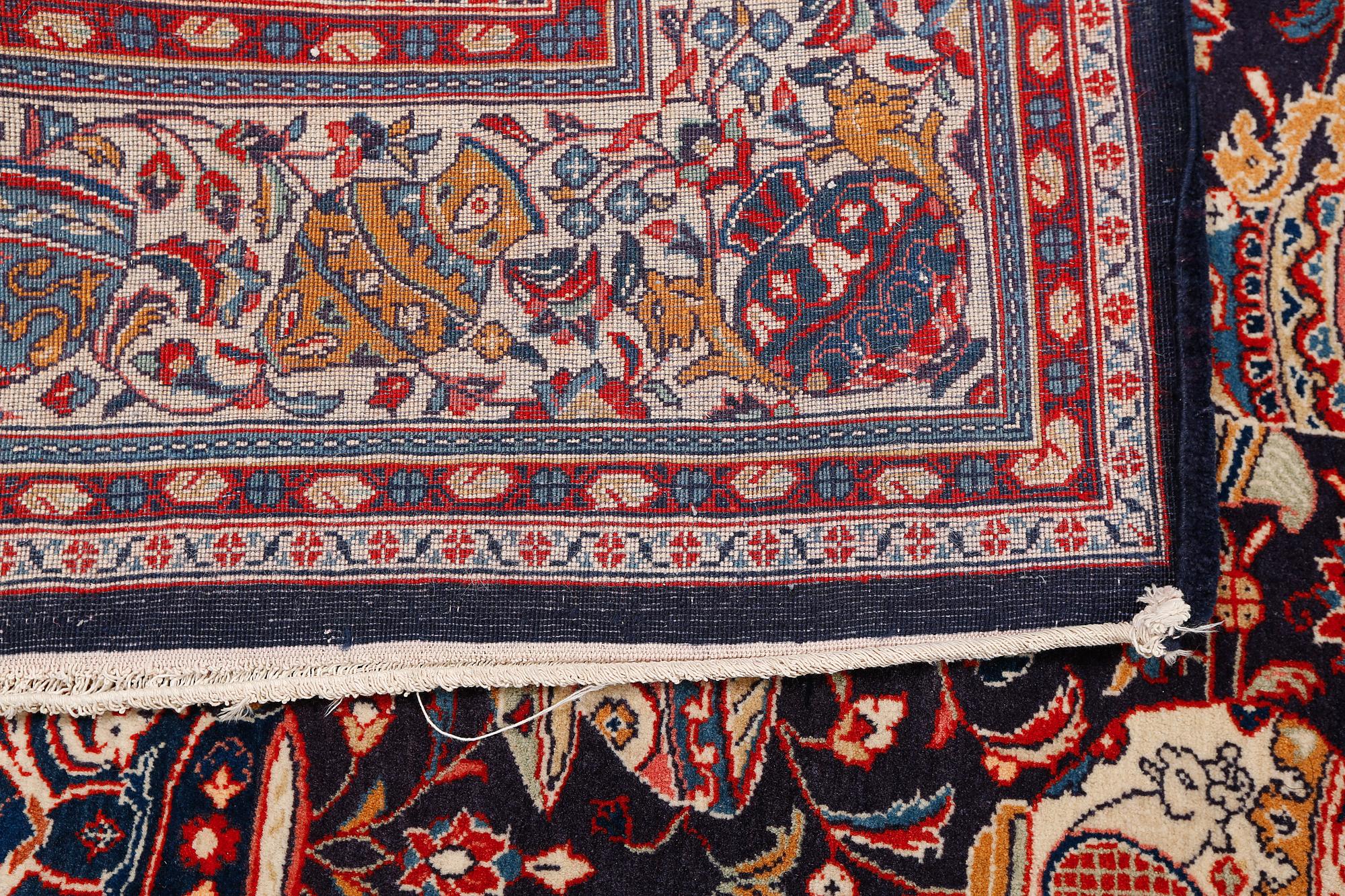 MATTA, Sarouk, modern tillverkning, ca 320 x 218 cm.