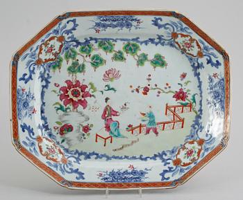 STEKFAT, porslin, Kina, Qianlong 1736-1795.