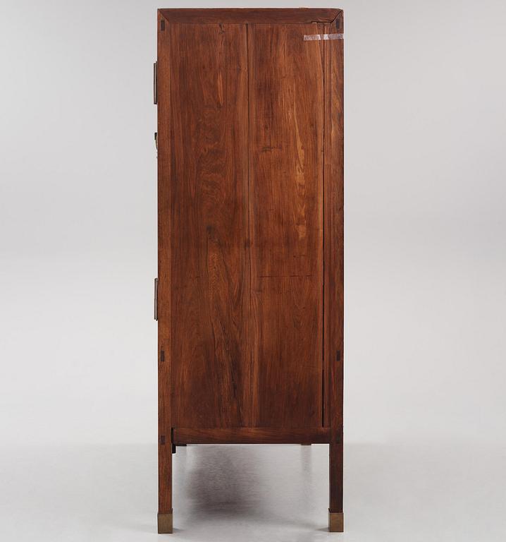 A large Imperial Hongmu compound cabinet, Qingdynasty, 19th century.