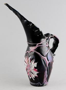 BRINGARE, glas, möjligen Loetz, tidigt 1900-tal.