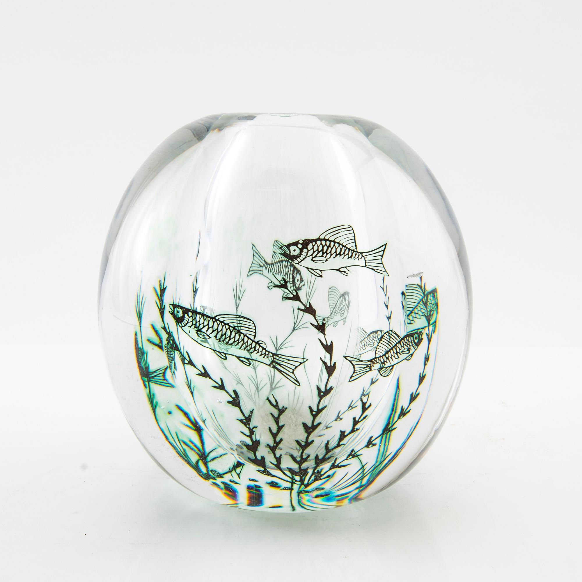 Edward Hald, vase "Fish Grail" Orrefors. 1955.