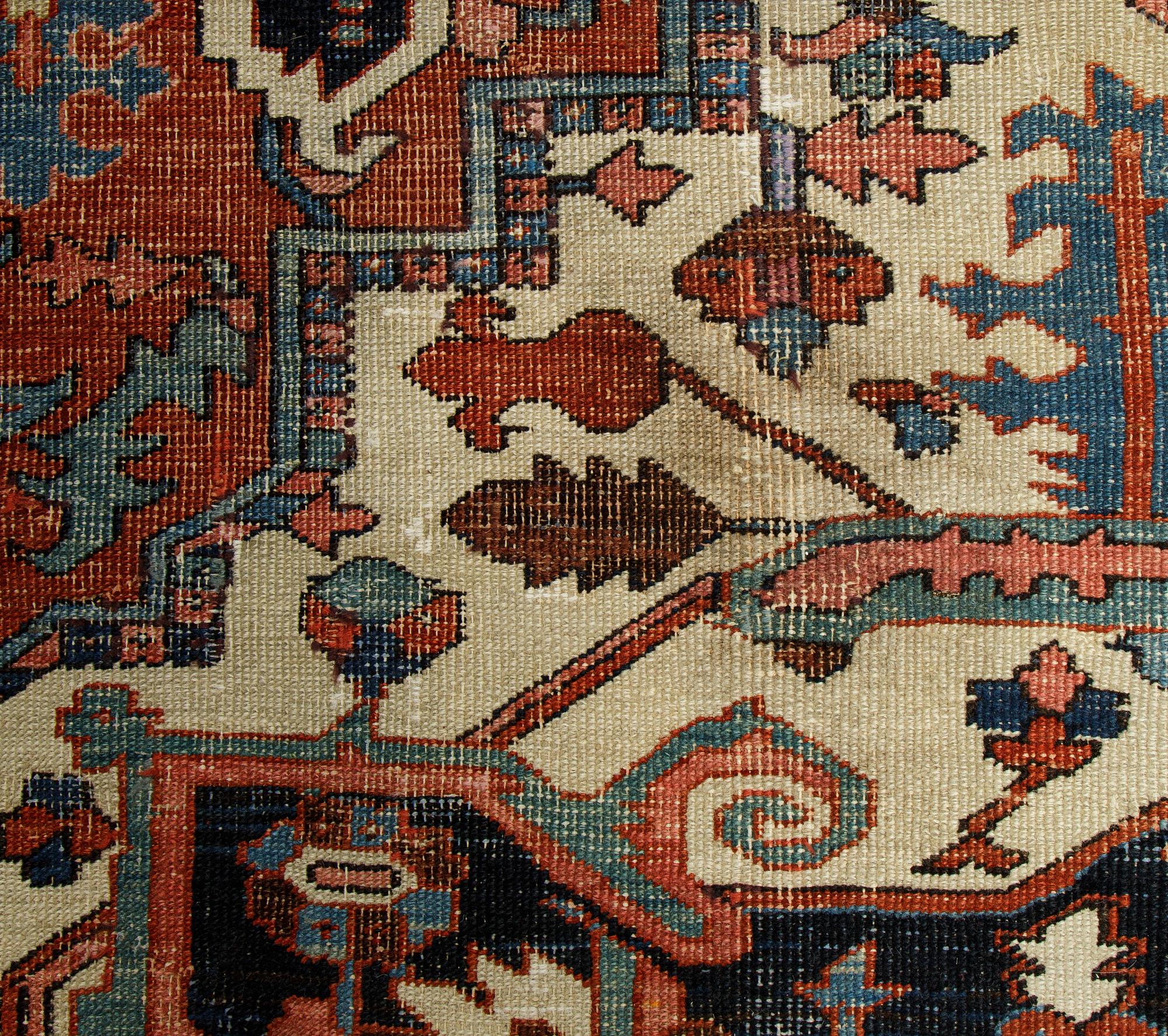 Matto, an antique Heriz, ca 364 x 277 cm.