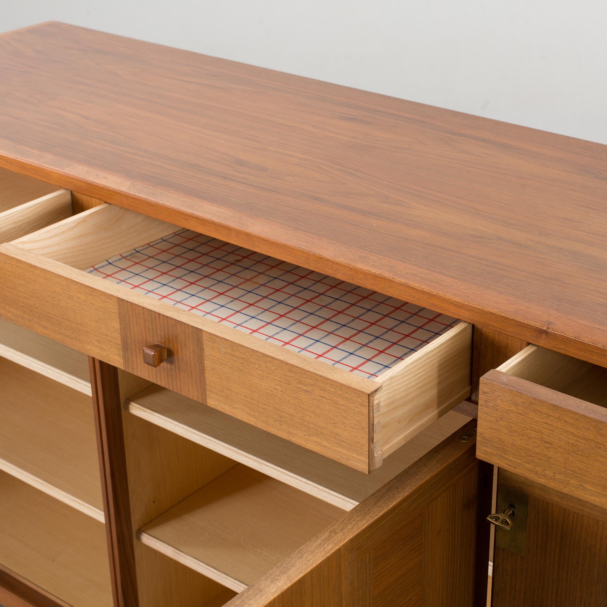 CARL MALMSTEN, sideboard "Ambassadör" Åfors möbler, 1900-talets andra hälft.