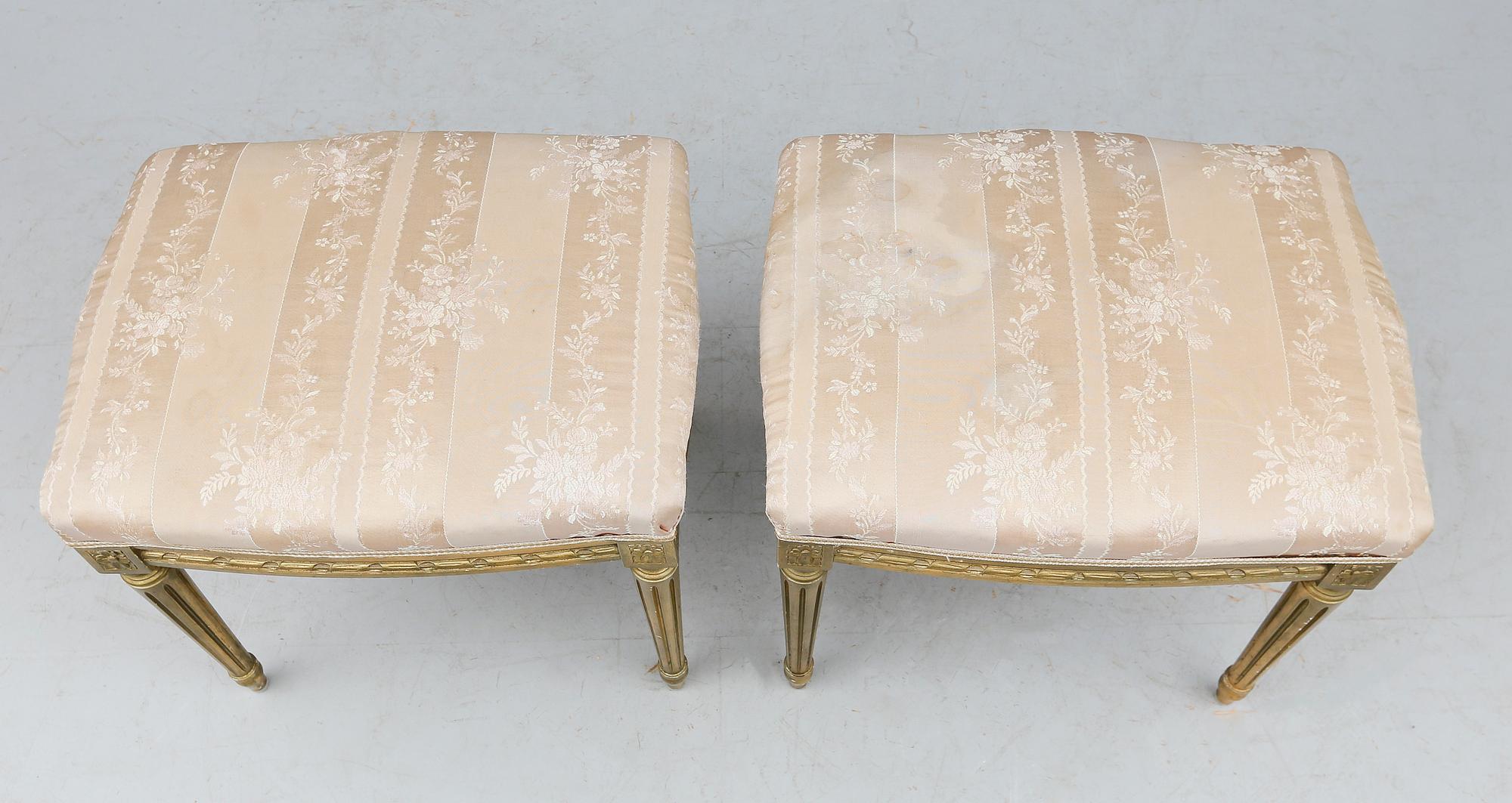 TABURETTER, 1 par, gustaviansk stil, 1900-talets mitt.