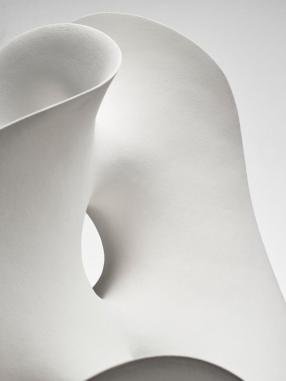 Eva Hild, a white stoneware sculpture, "Loop 649", Sweden 2005.