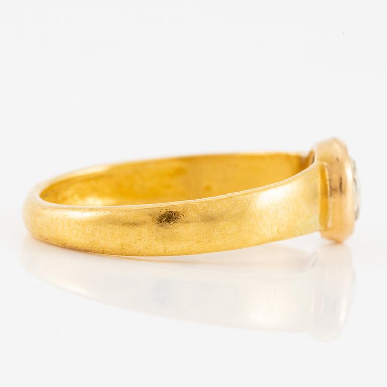 Ring, 23K gold with rose-cut diamond.
