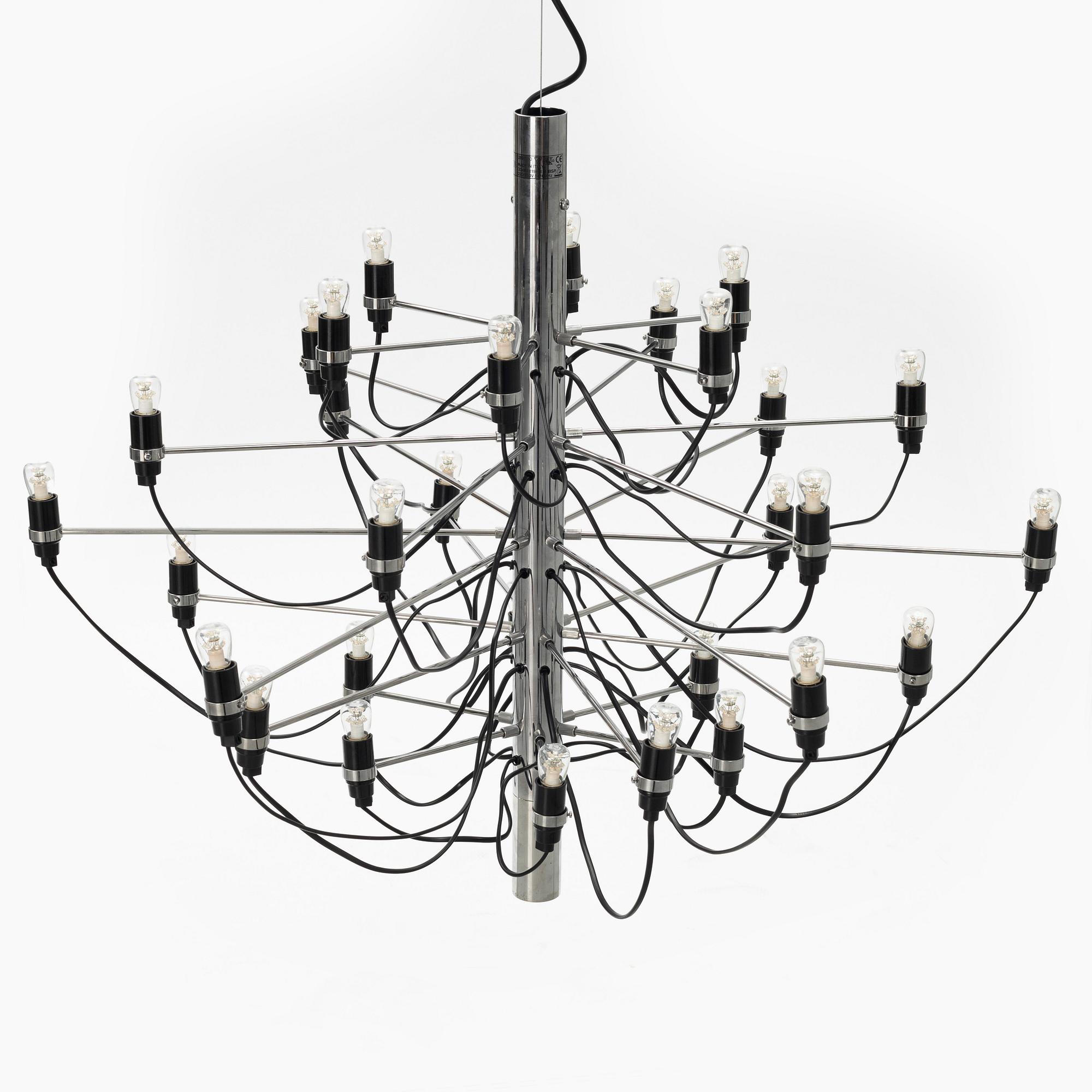 Gino Sarfatti, a model 2097/30 chandelier, Flos, Italy.
